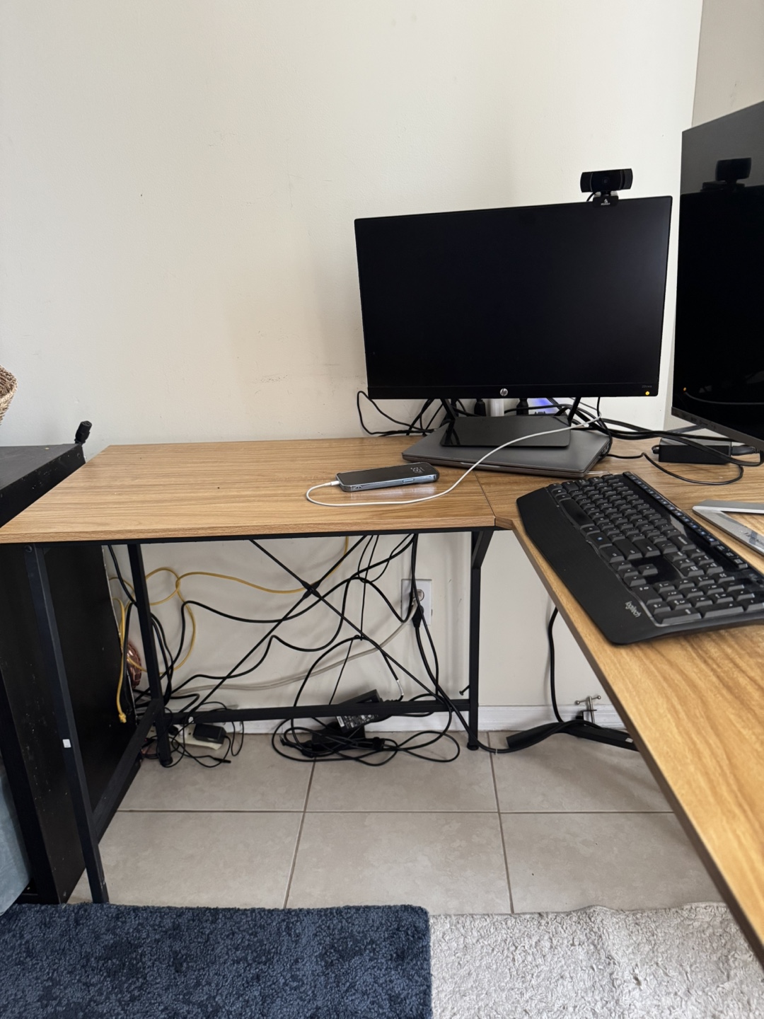L-Shaped Computer Desk with Black Metal Frame - photo 3