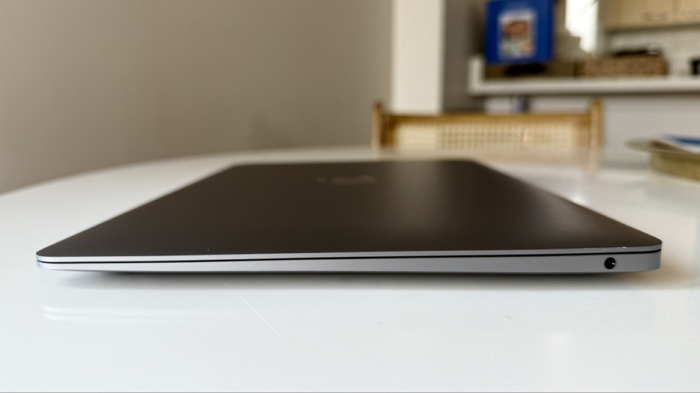 13” MacBook M1 Air (2020) 8GB RAM, 256GB SSD - photo 5