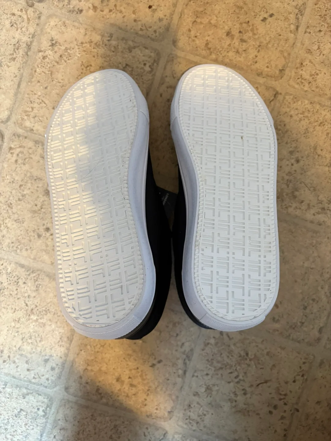 London Fog Dorance Men's Black High-Top Sneakers - Size 10M image indicator(4)