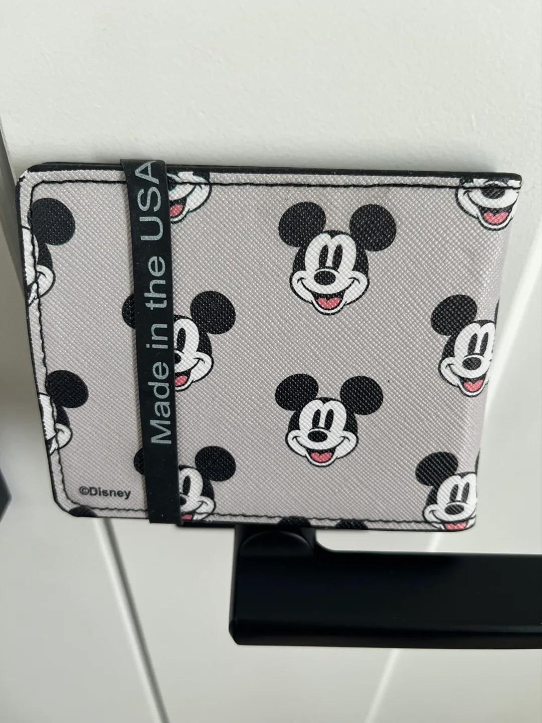 Mickey Mouse Bi-fold Wallet **New/Never User! image indicator(2)