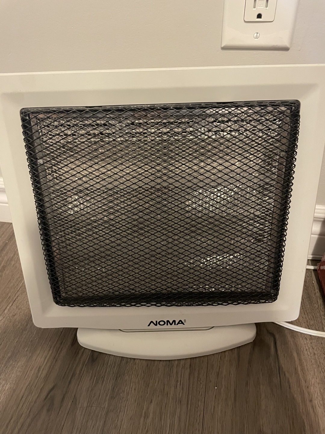 (Urgent)NOMA Compact Electric Heater