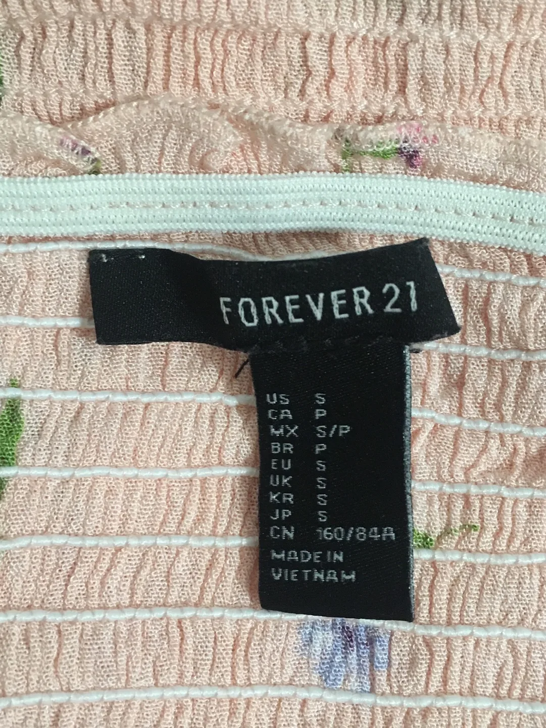 💚 Spring Top Forever 21 Pink Floral Lace-Up Crop Size Small image indicator(3)