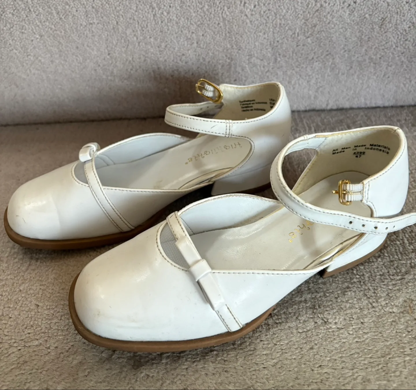 Girls' White Mary Jane shoes - Size 12.5 image indicator(3)