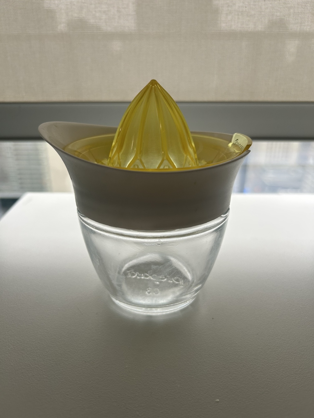 Vintage Glass Citrus Juicer - photo 2