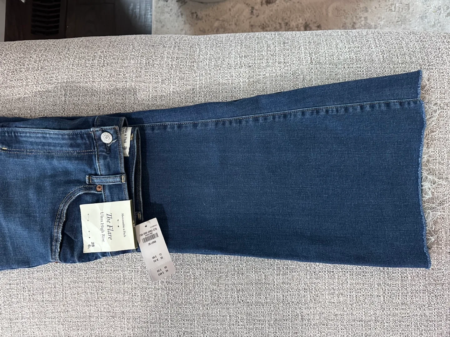 Abercrombie & Fitch The Flare Ultra High-Rise Jeans image indicator(3)