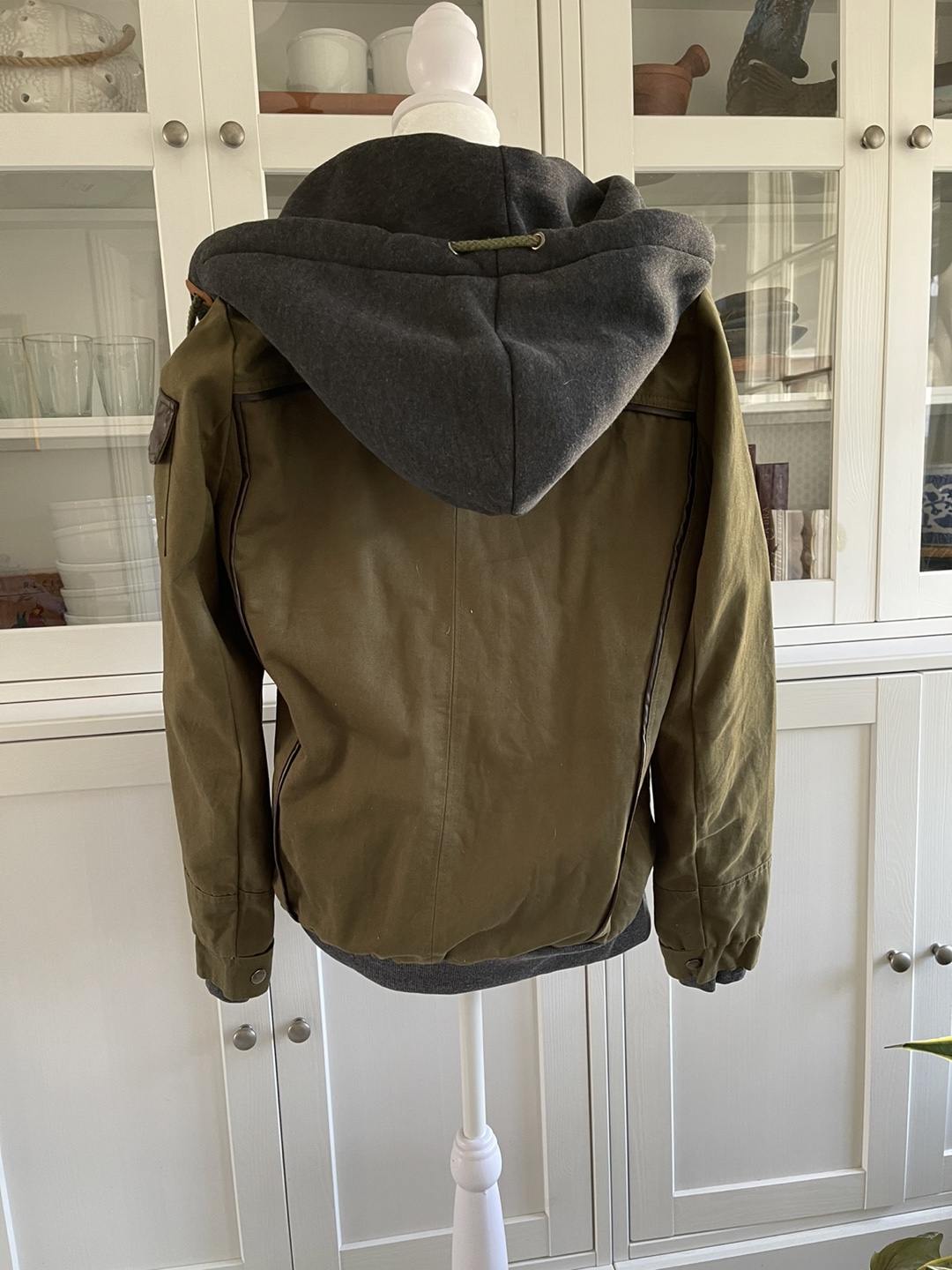 Yibaihan Olive Green Hooded Jacket - photo 2
