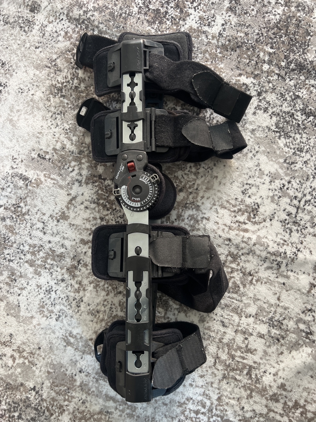 DonJoy Playmaker II Knee Brace