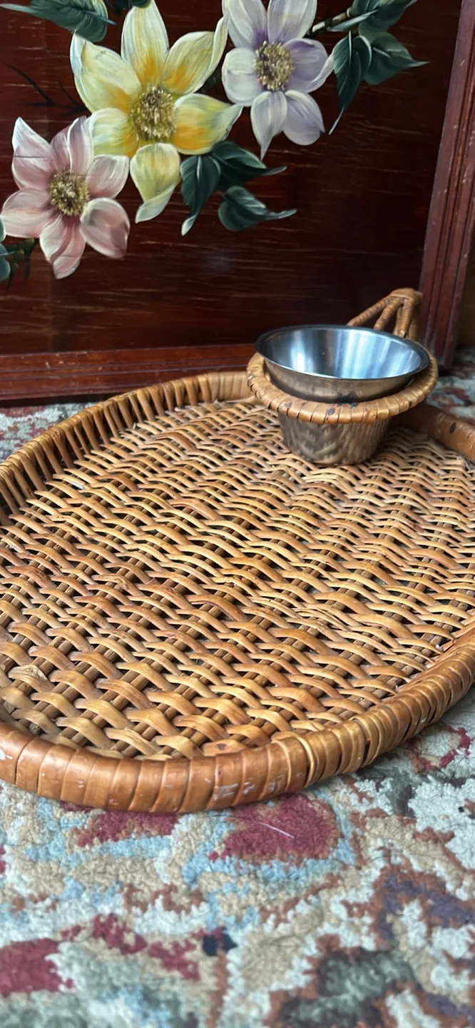 Vintage Wicker Serving Tray with Bowl image indicator(3)