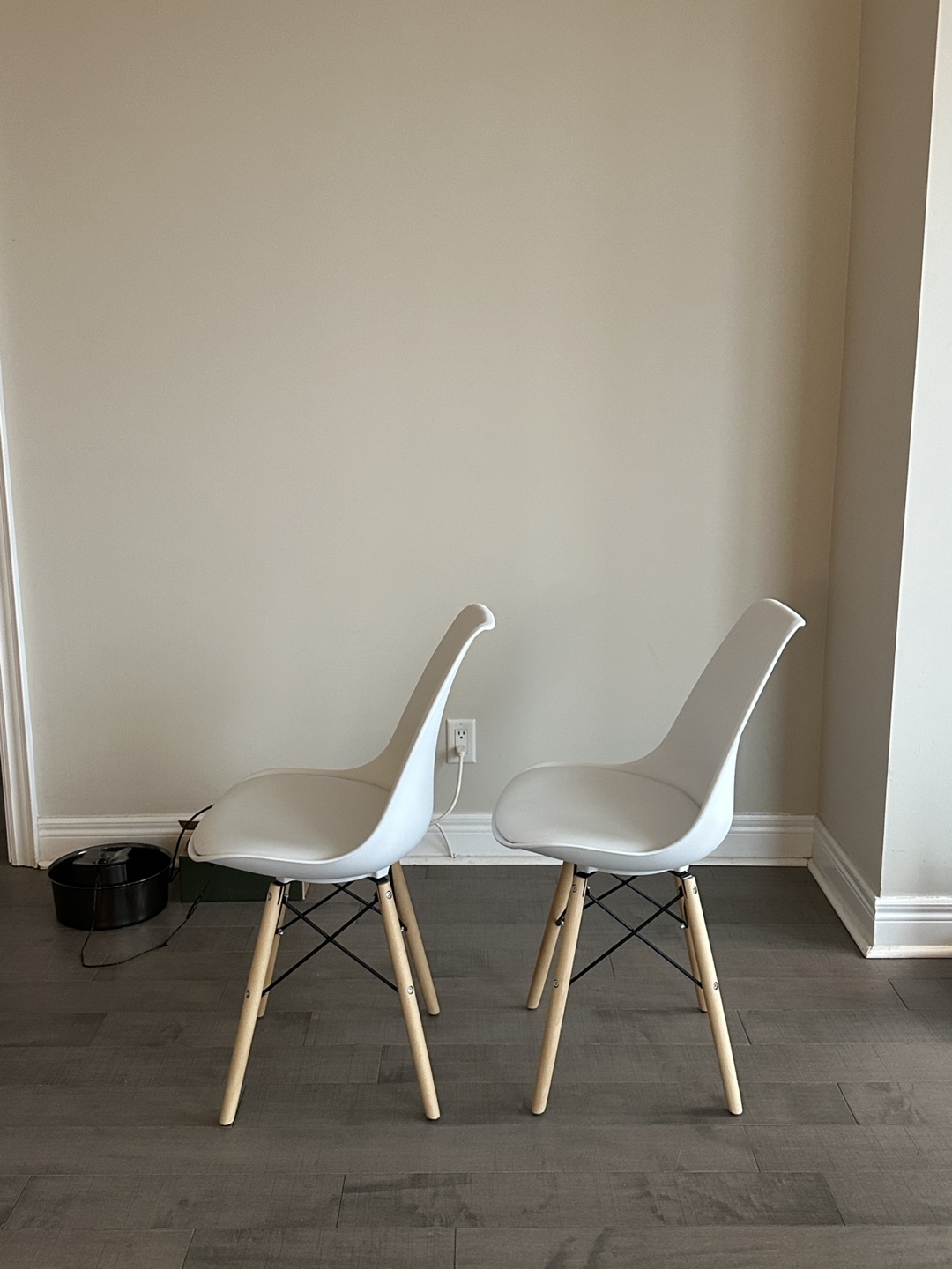 White Dining Chairs - photo 4
