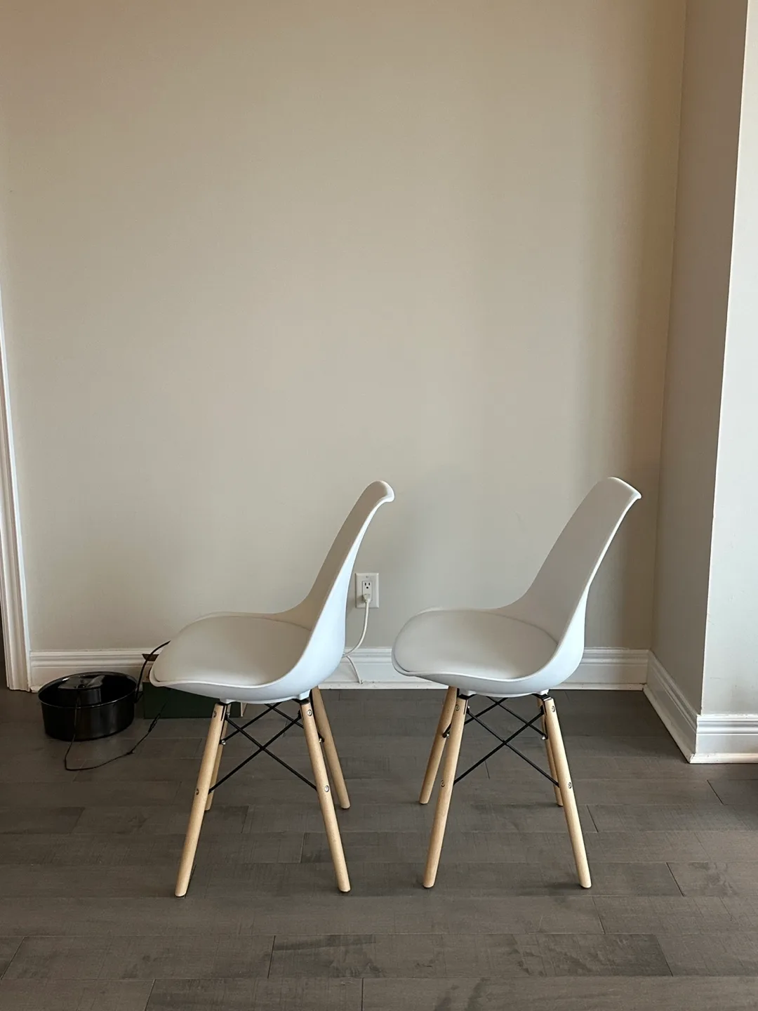 White Dining Chairs image indicator(4)