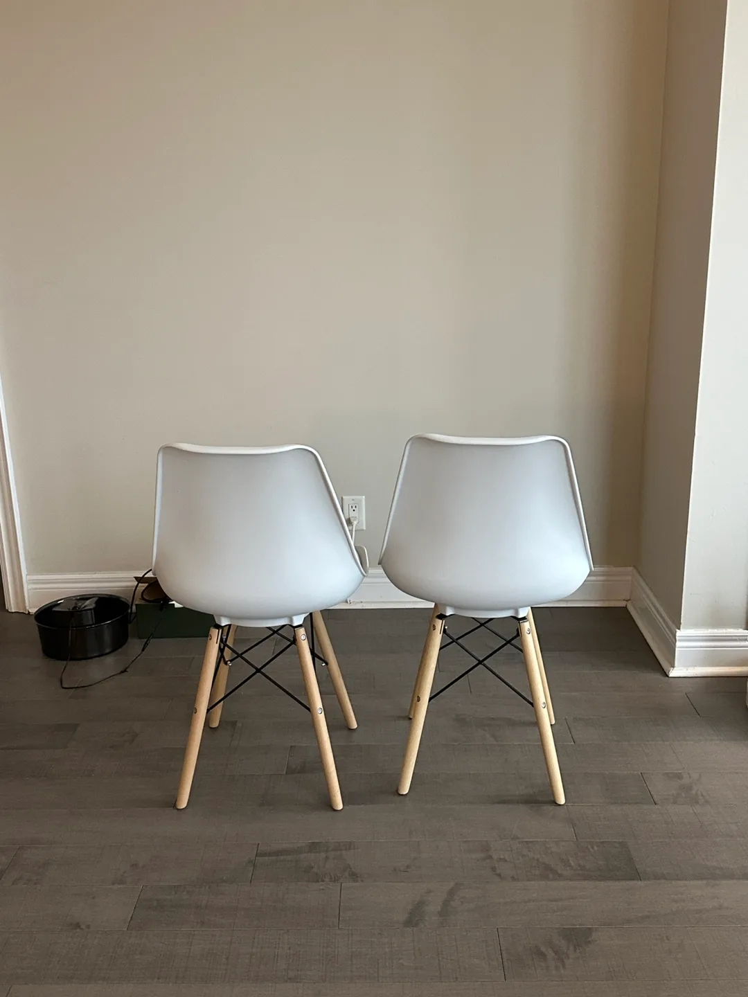 White Dining Chairs image indicator(3)