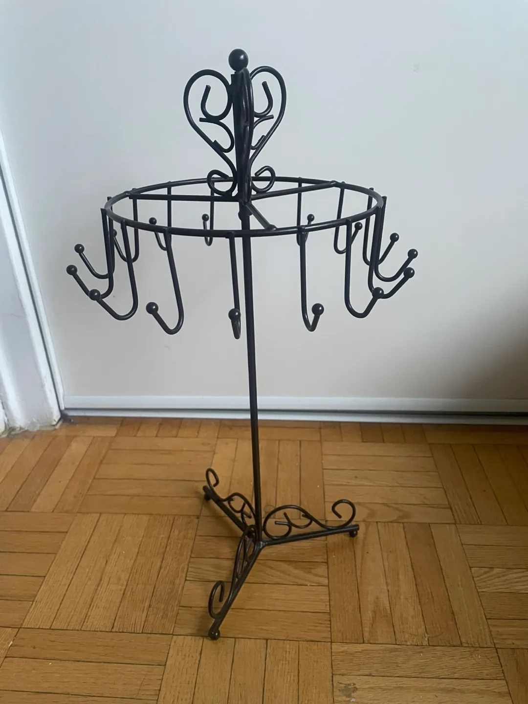 Metal Jewellery Organizer Stand thumbnail