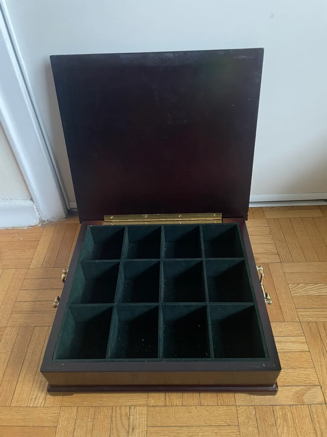 Vintage Wooden Jewelry Box Organizer image indicator(3)