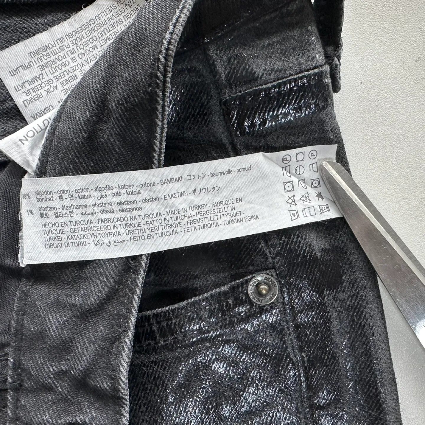 Zara Black Skinny Jeans with Glossy Finish Size 2 image indicator(9)