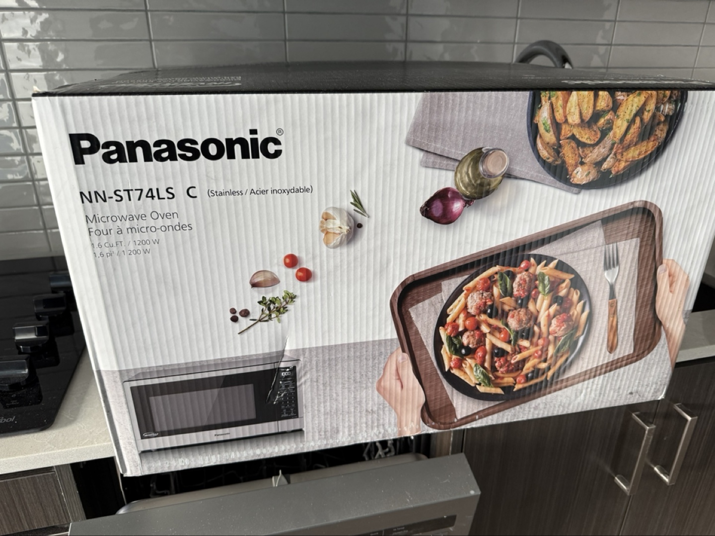 Panasonic NN-ST74LS Microwave Oven - Brand New in Box - photo 2