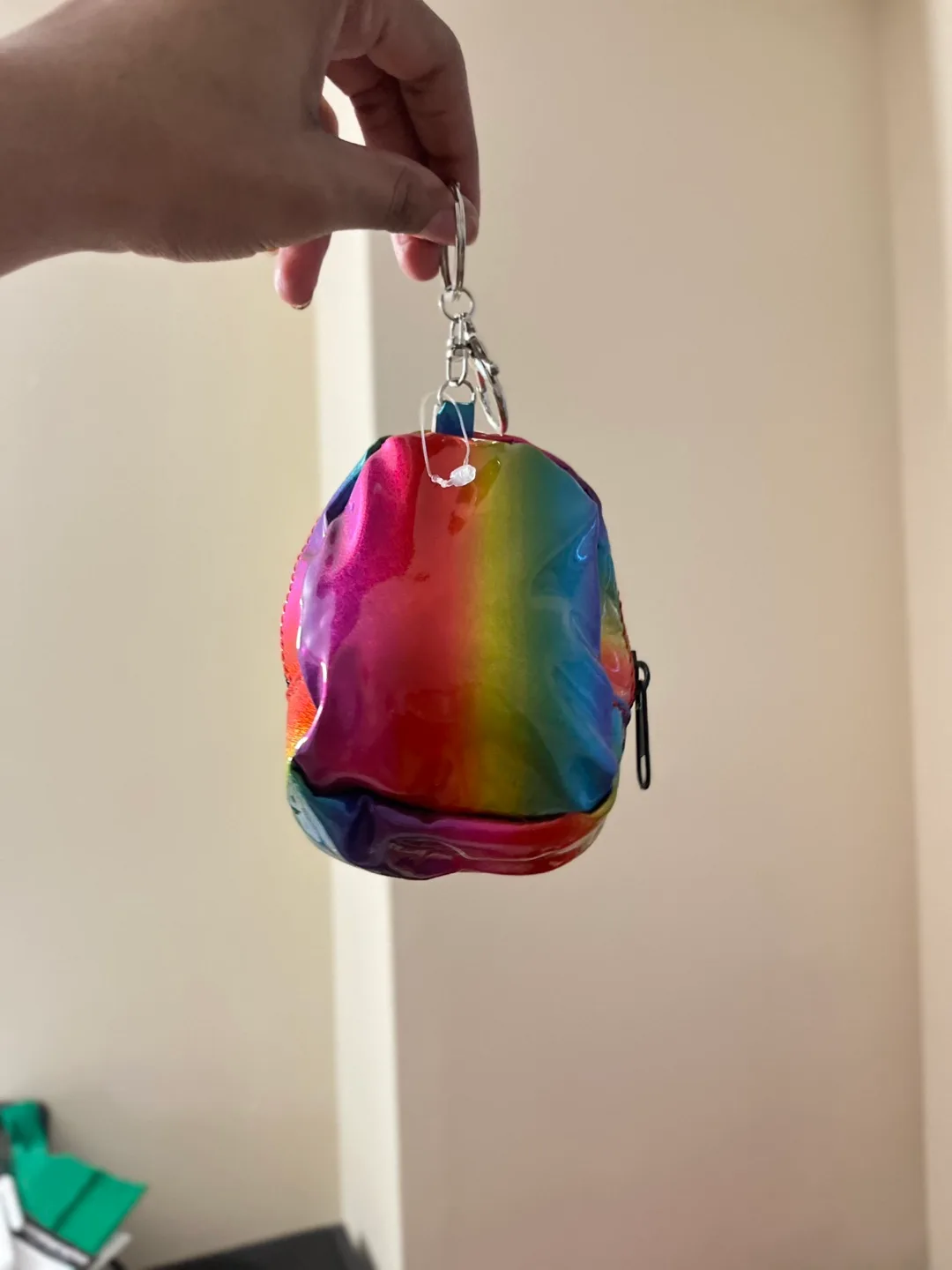 Backpack Keychain image indicator(2)