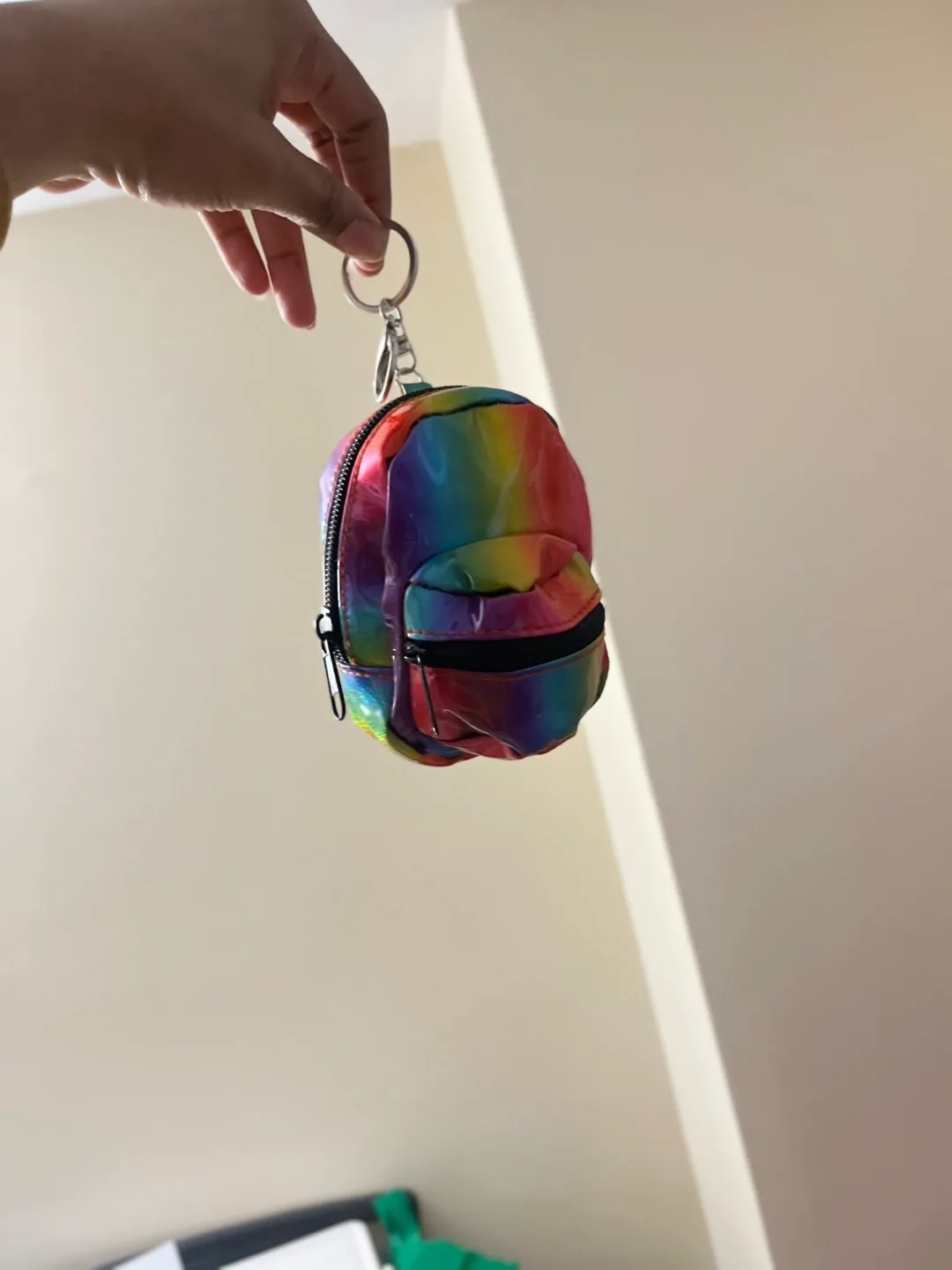 Backpack Keychain image indicator(4)