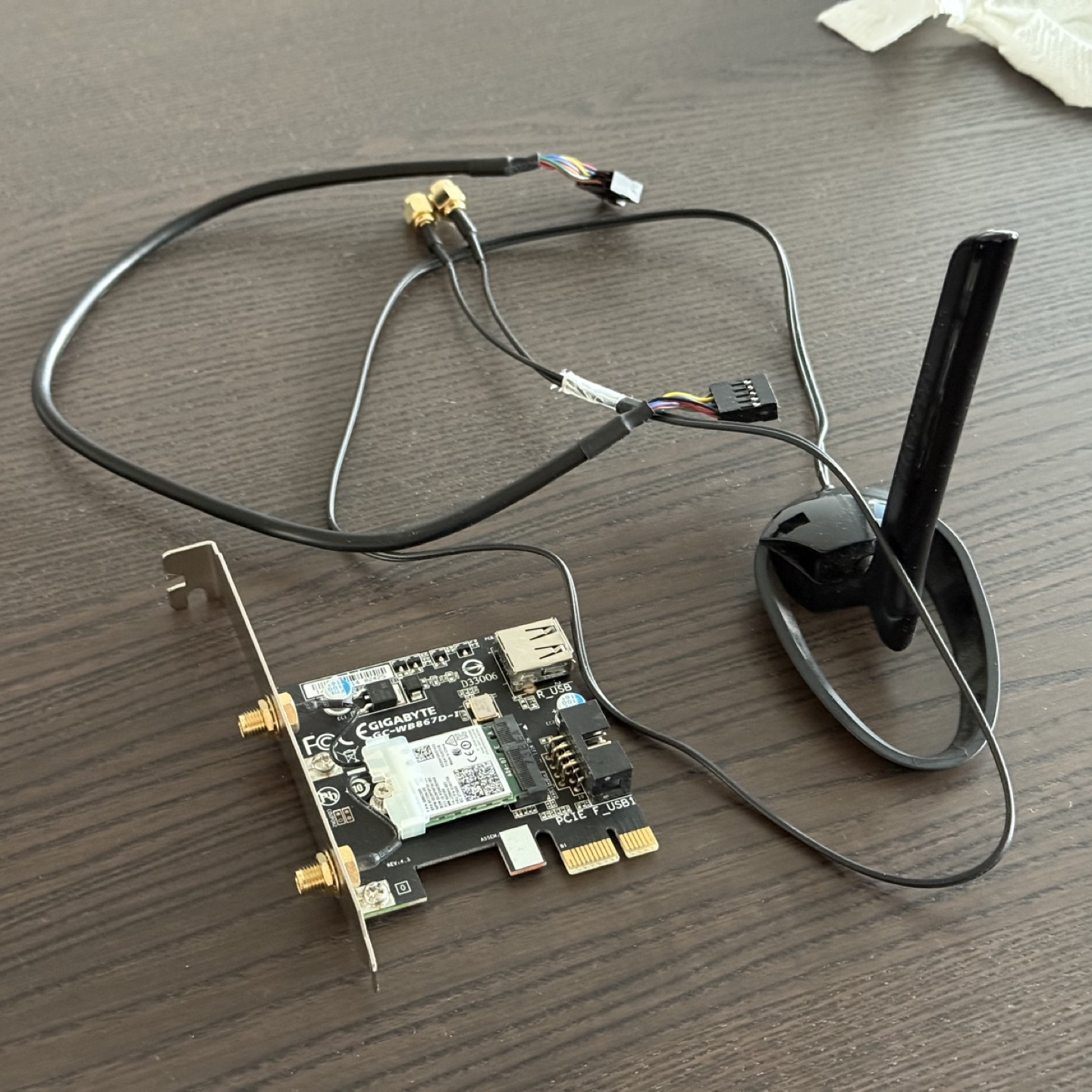 Gigabyte 802.11ac WiFi & Bluetooth PCIe Adapter - photo 3
