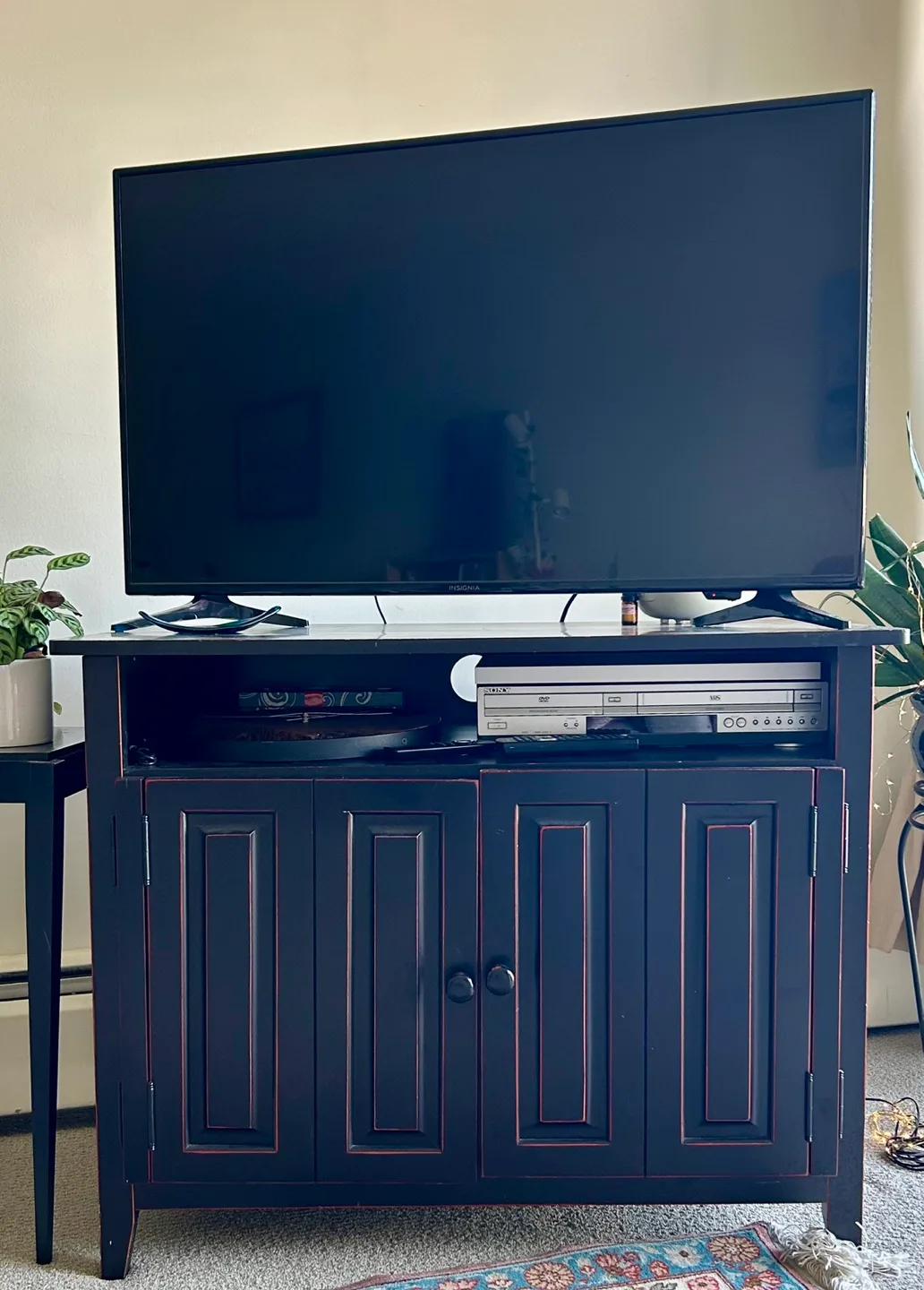 Insignia TV - 43” thumbnail