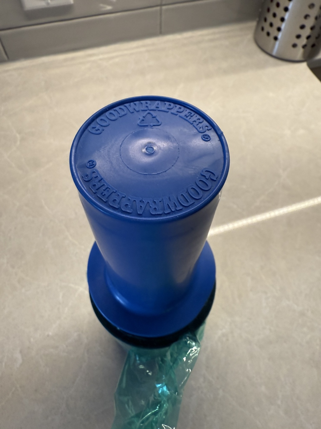 Free Stretch Wrap and Roller - photo 2