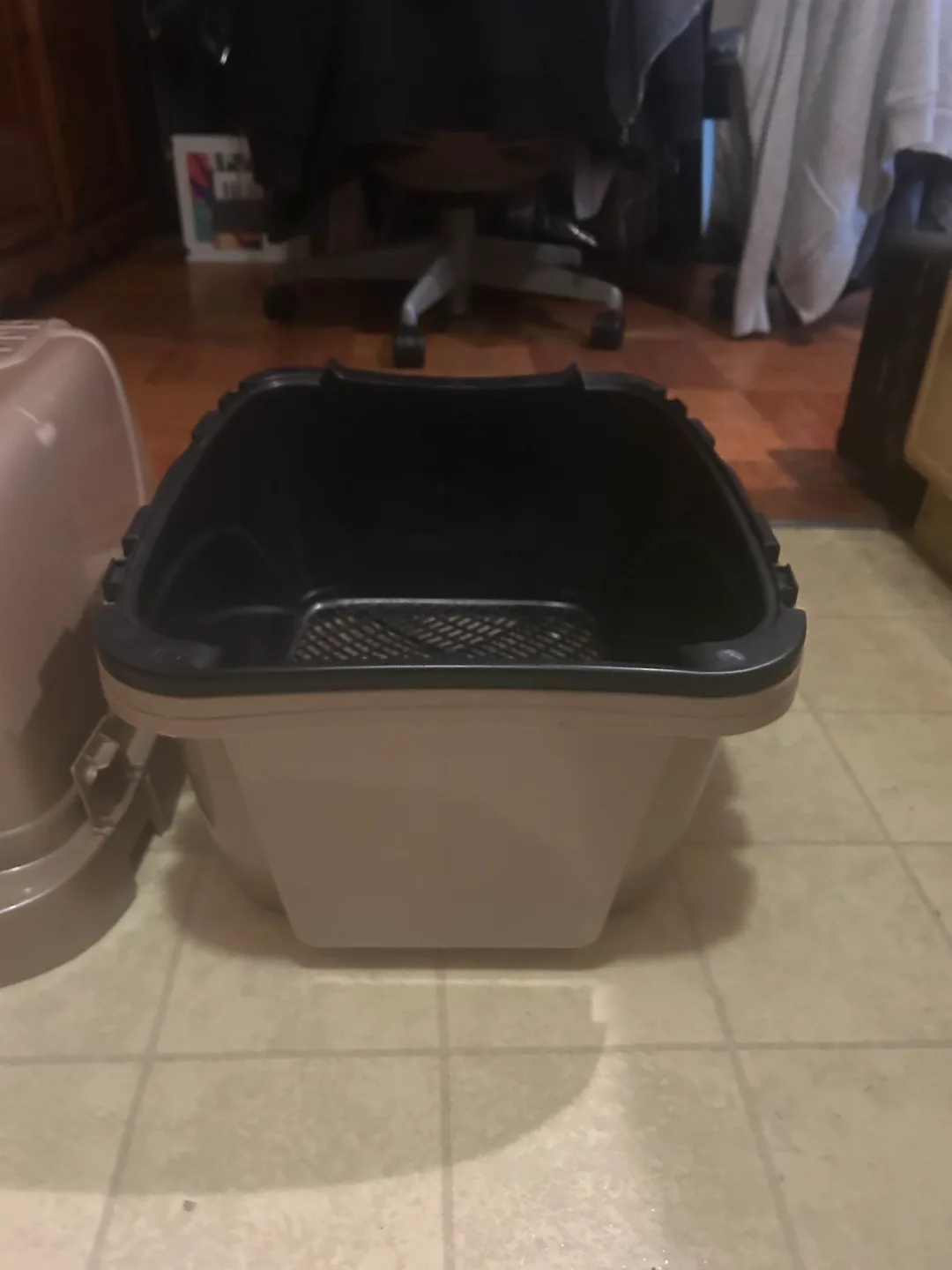 Vanness Sifting Enclosed Cat Litter Pan image indicator(4)