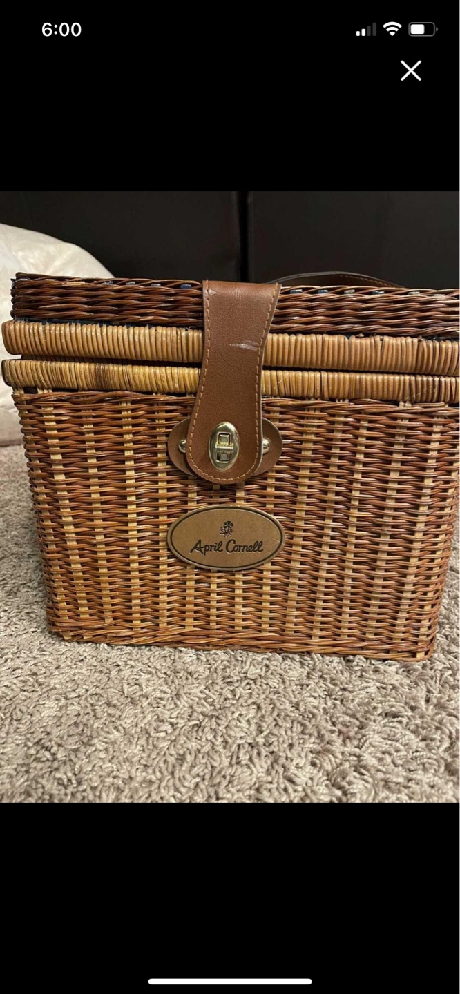 April Cornell Picnic Basket - photo 3