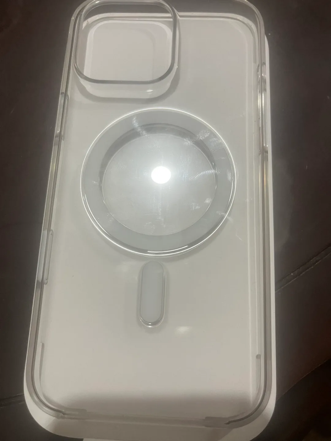 Apple iPhone 16 Pro Max Clear Case with MagSafe image indicator(2)