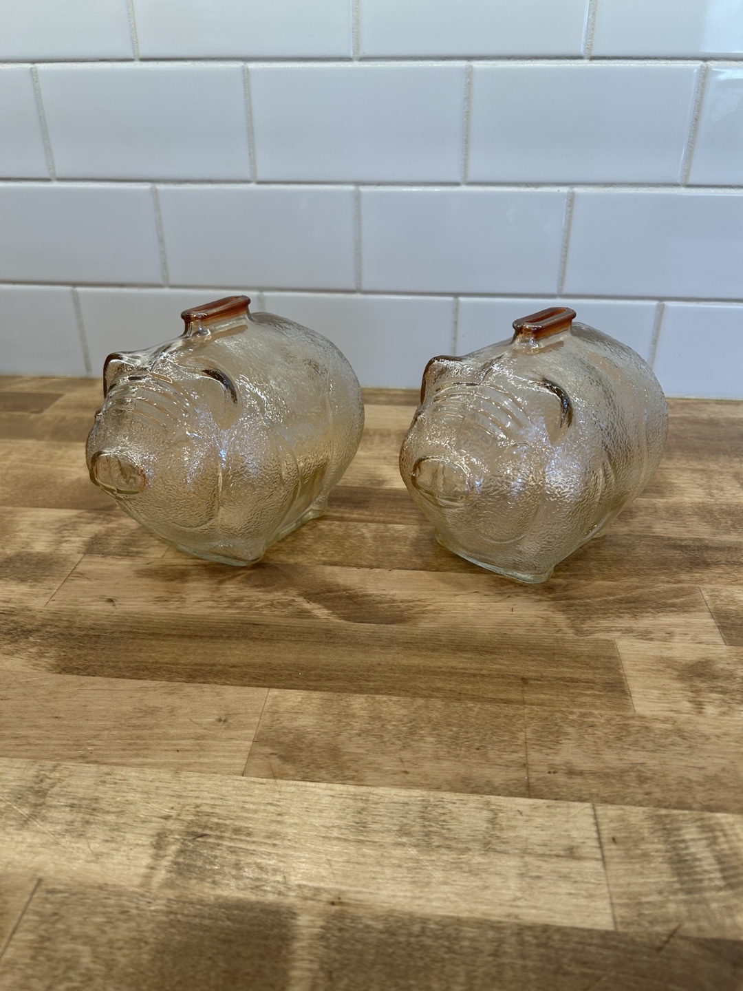 Pair of Vintage Glass Piggy Banks - photo 2