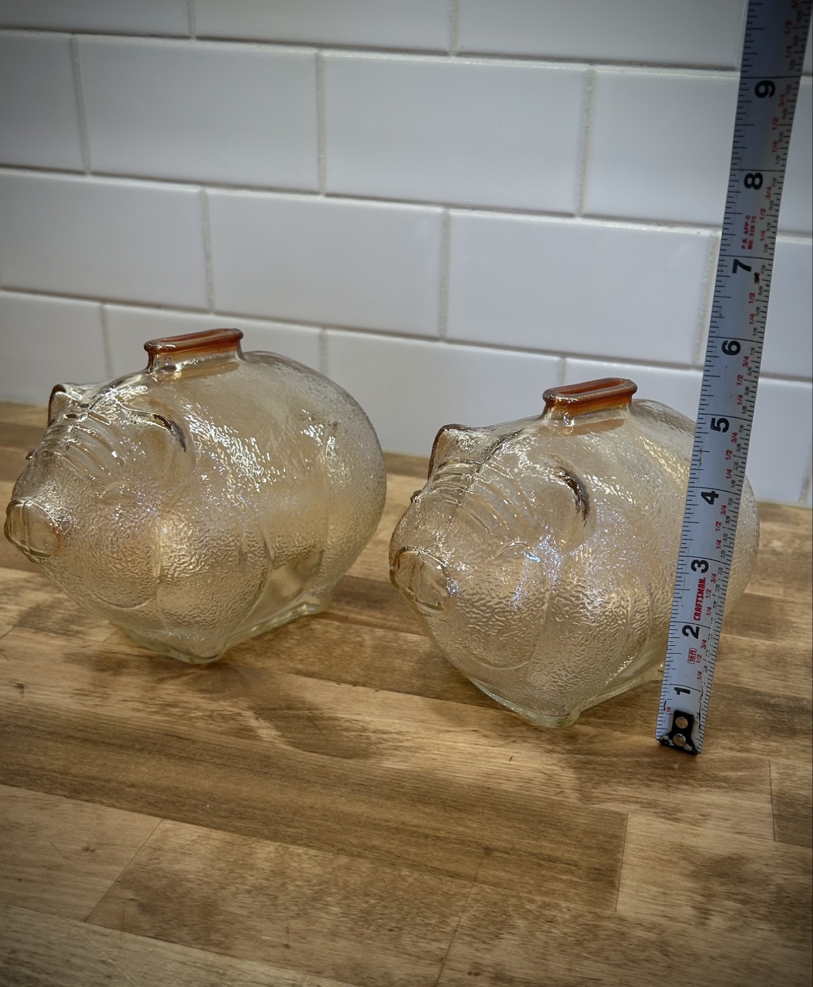 Pair of Vintage Glass Piggy Banks - photo 3