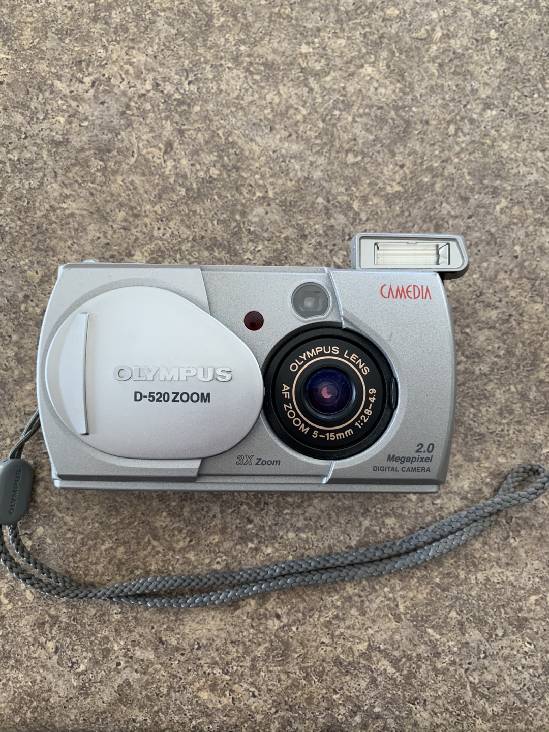 Olympus D-520 Digital Camera - photo 2
