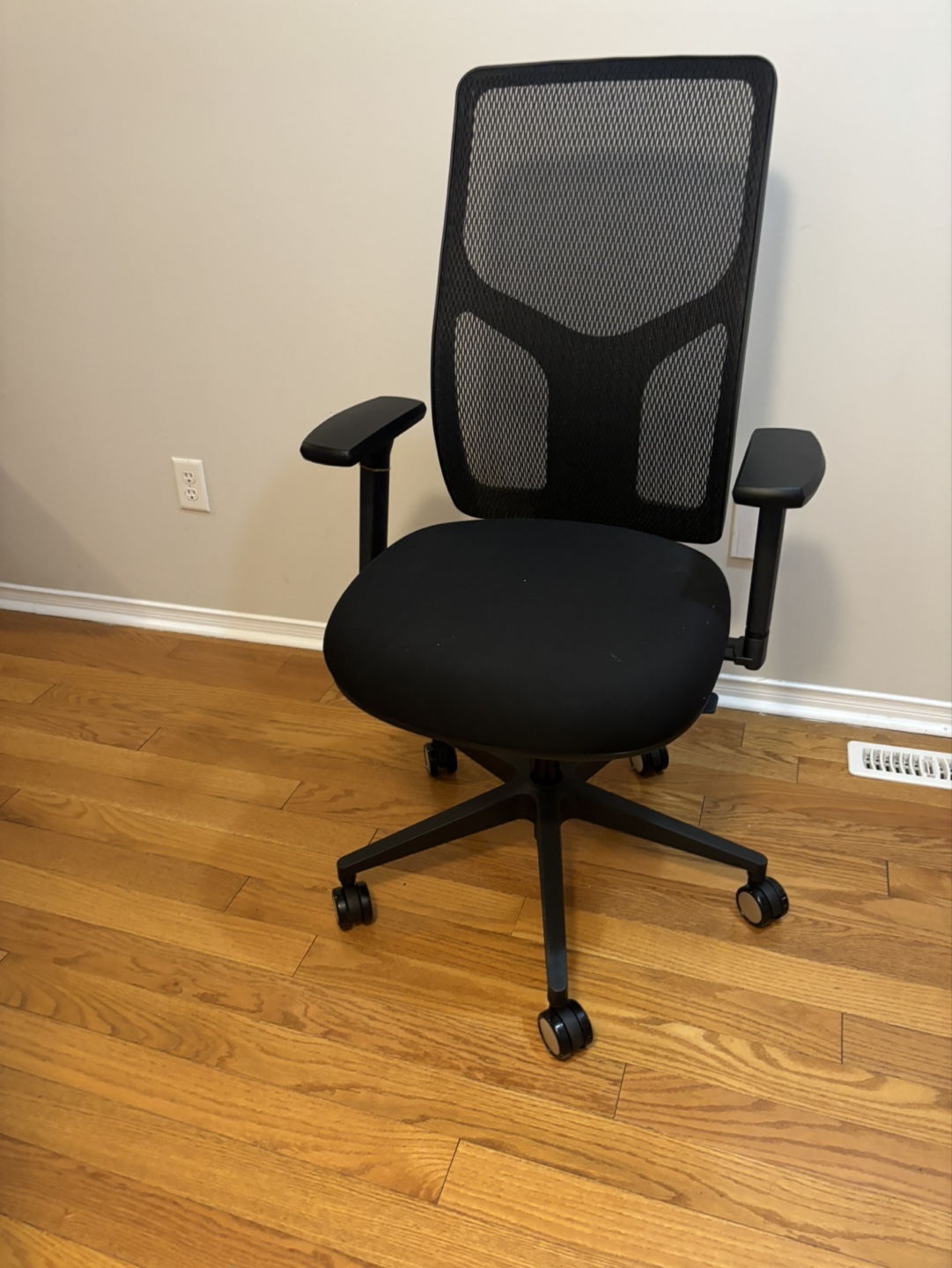 Raynor SX-7700-BLK Mid-Back Multifunction Mesh Chair