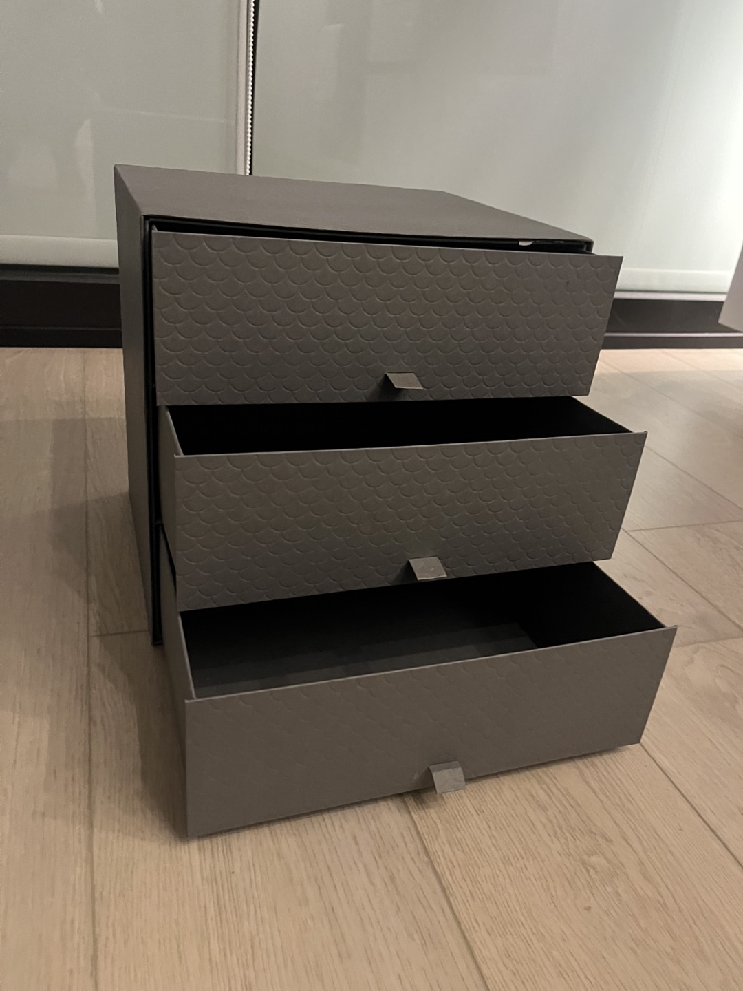 Paper and media organizer with 3 drawers, grey