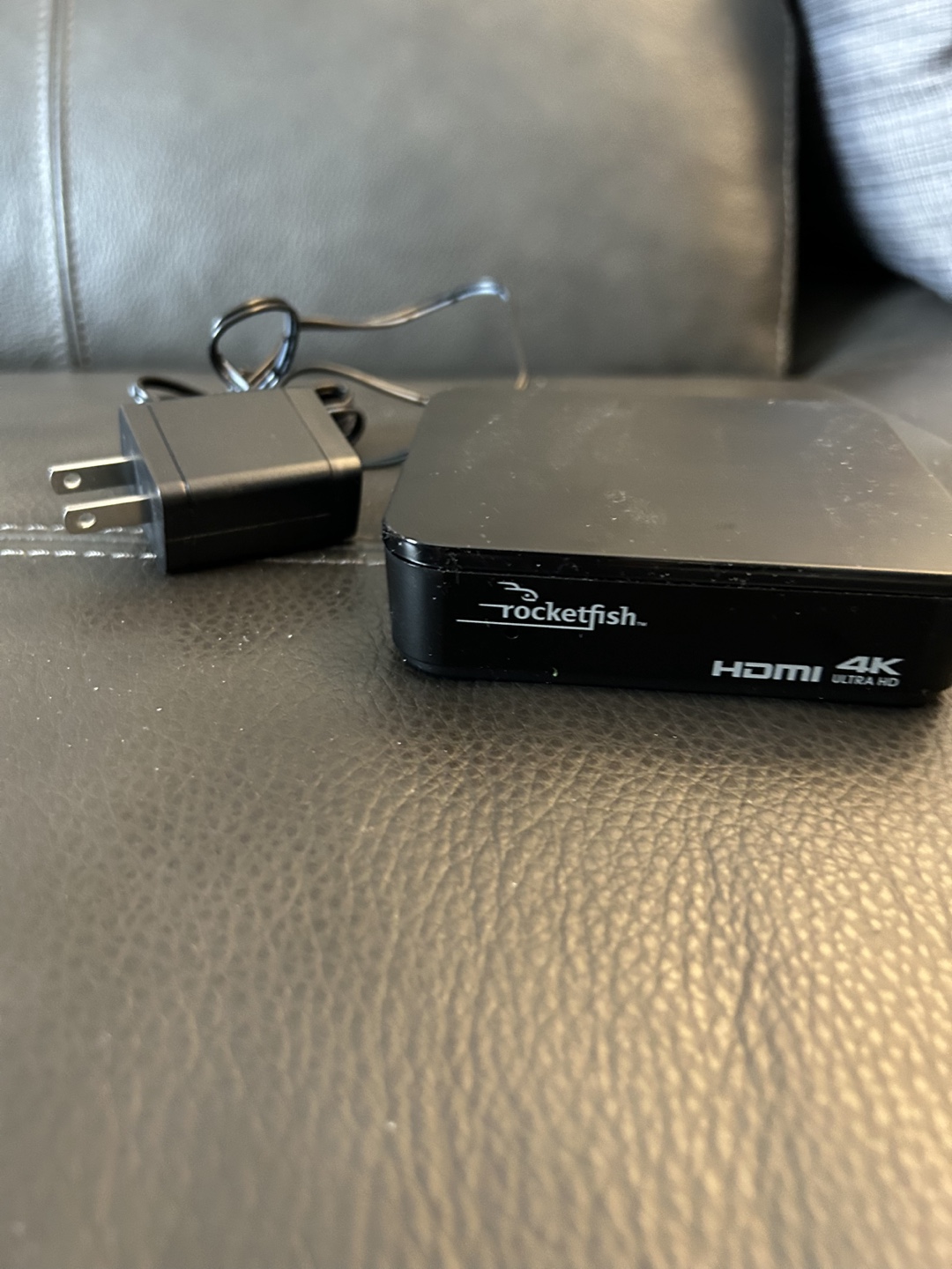 Rocketfish 4K Ultra HD HDMI Splitter