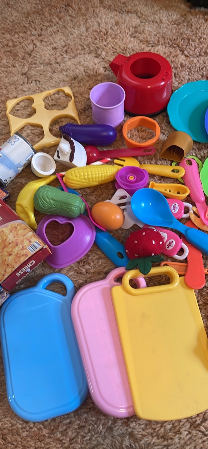 Play-Doh Kitchen Playset with Food and Utensils