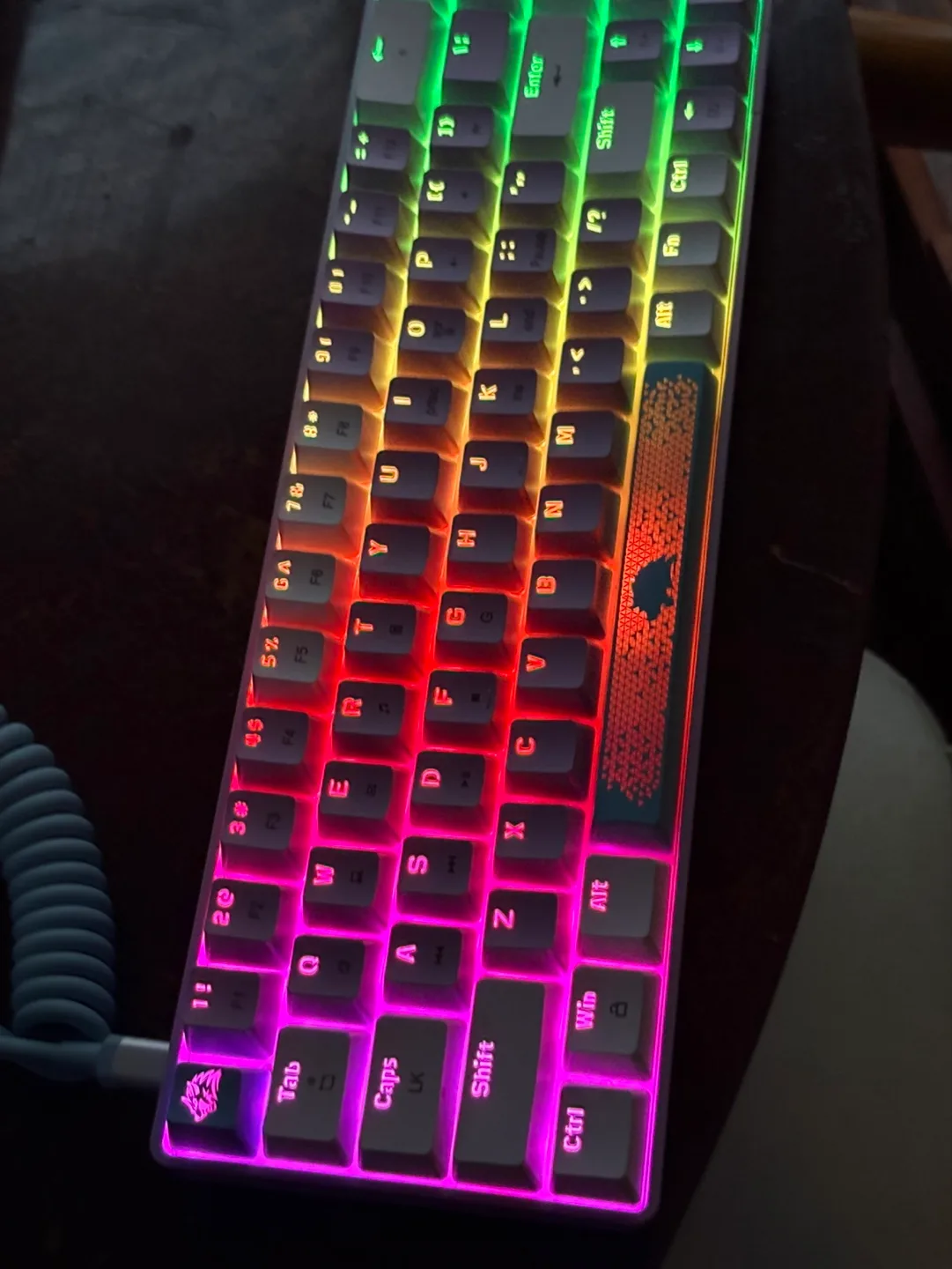 61-Key RGB Mechanical Keyboard with Two Detachable Cables image indicator(6)