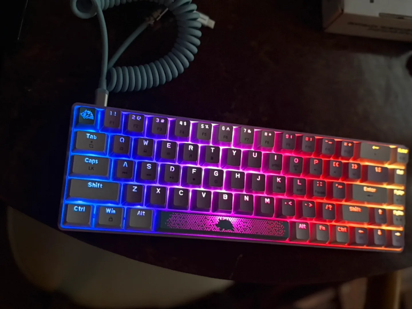 61-Key RGB Mechanical Keyboard with Two Detachable Cables image indicator(7)