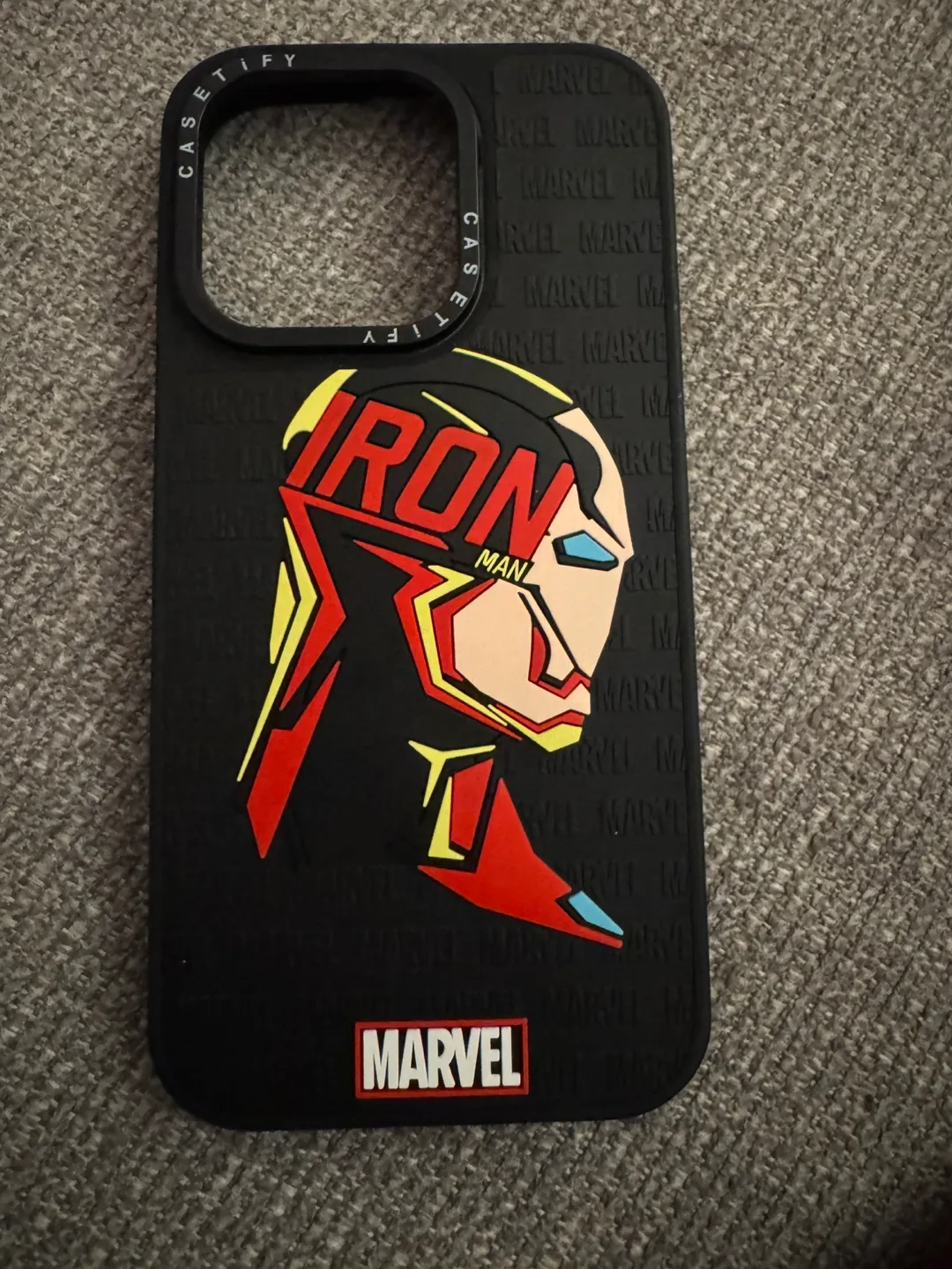 Two iPhone 14 Pro phone cases image indicator(3)