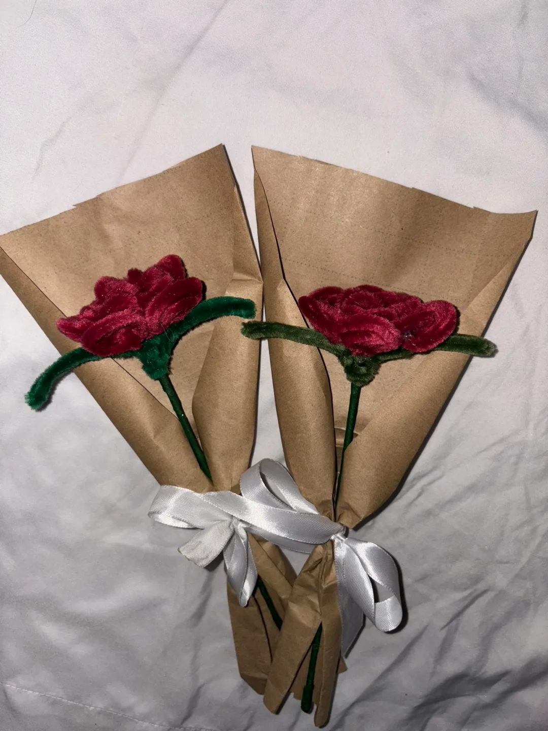 Handmade Pipe Cleaner Flower Arrangements image indicator(2)