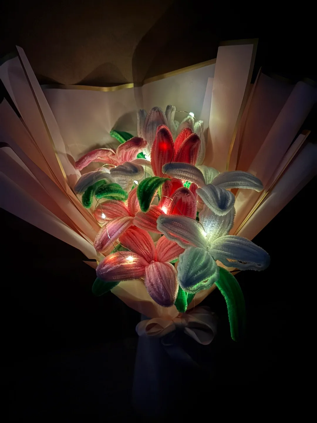 Handmade Pipe Cleaner Flower Arrangements image indicator(3)