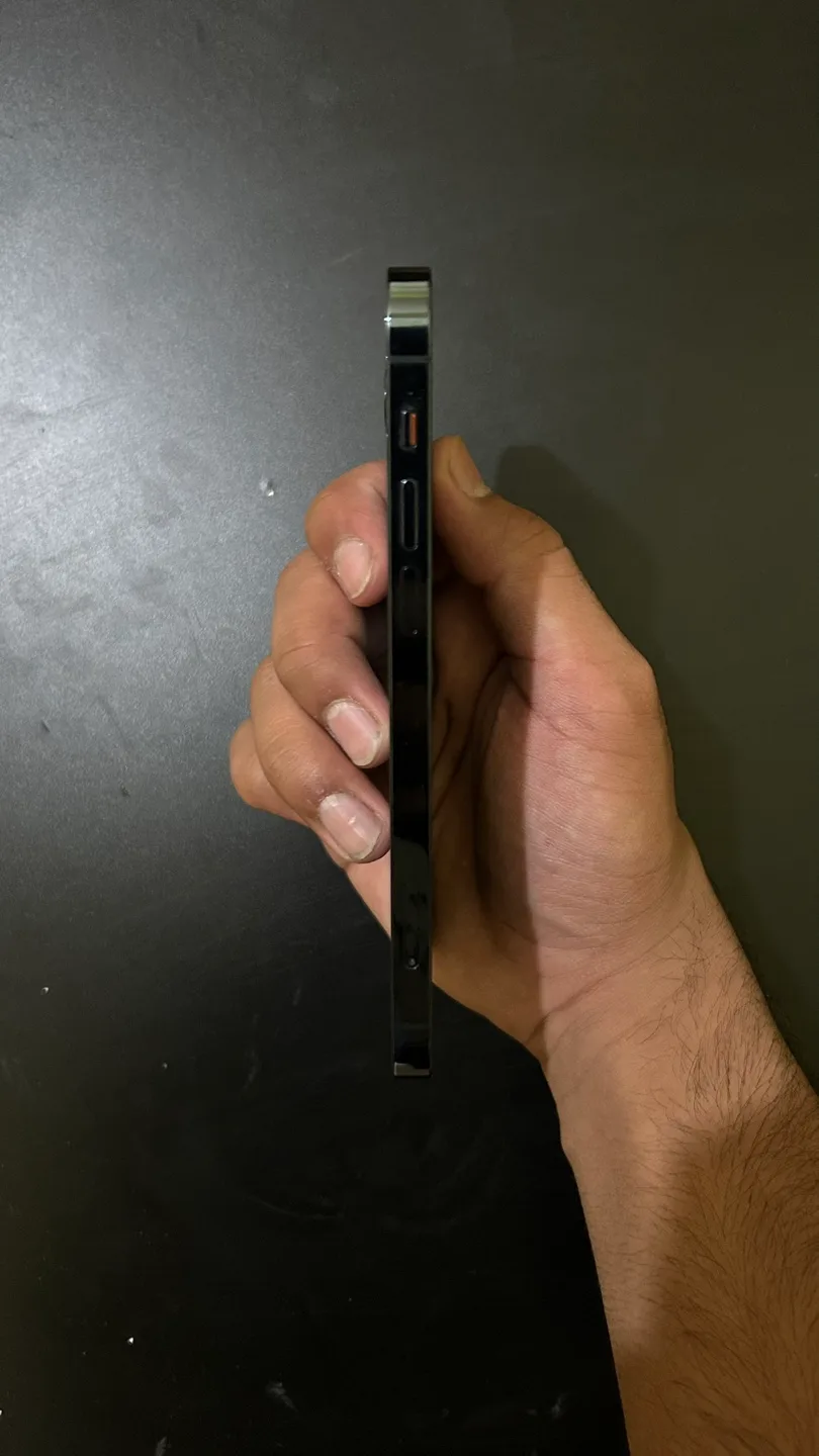 iPhone 12 Pro - Mint condition image indicator(4)