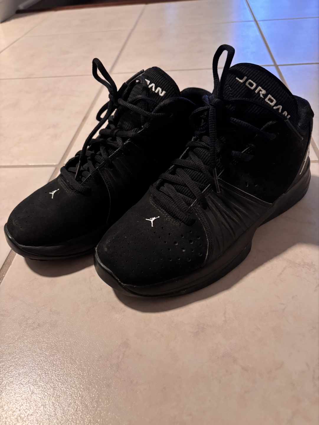 Air Jordan Boys' Basketball Shoes - Size 5.5Y