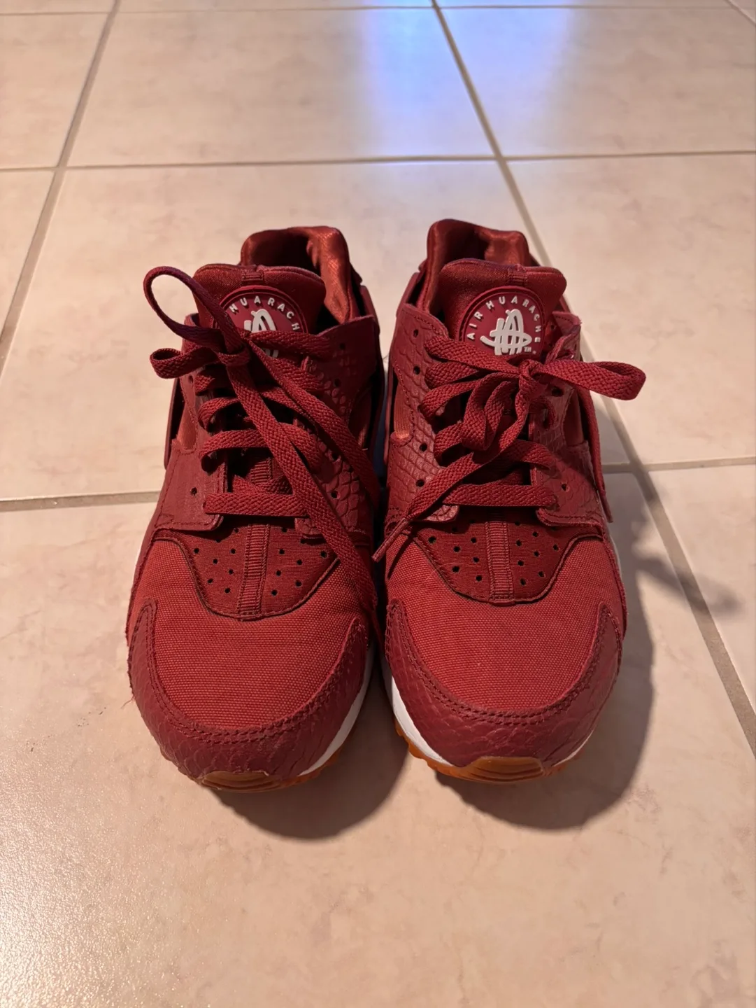 Women's Nike Air Huarache Run Ultra Sneakers - Size 8 image indicator(2)