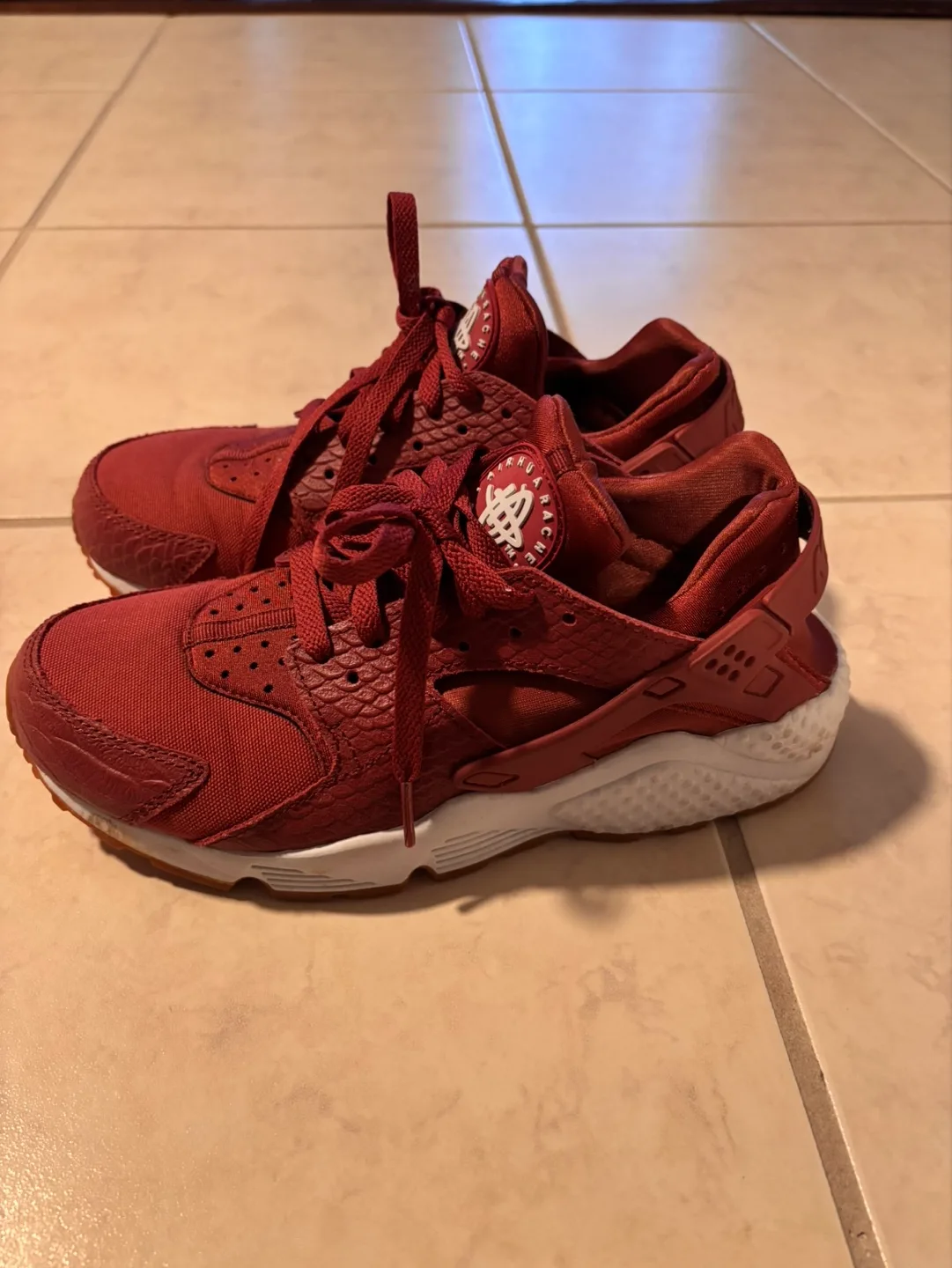 Women's Nike Air Huarache Run Ultra Sneakers - Size 8 image indicator(3)