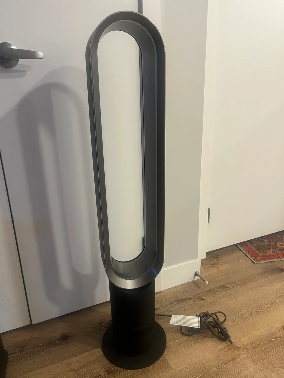Dyson AM07 Tower Fan - Silver thumbnail