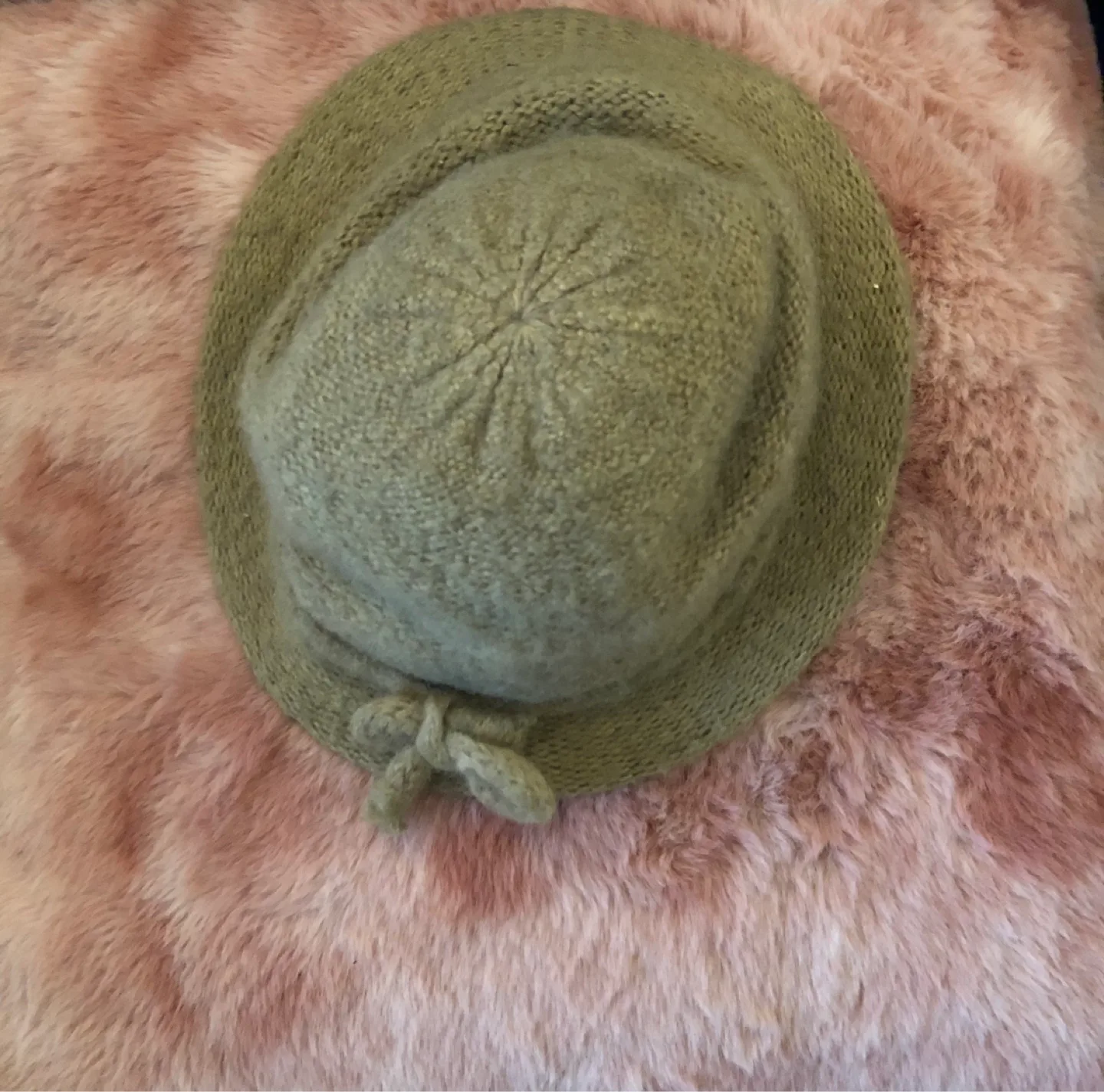 Spring Grey Knit Cloche Hat 💚 image indicator(2)
