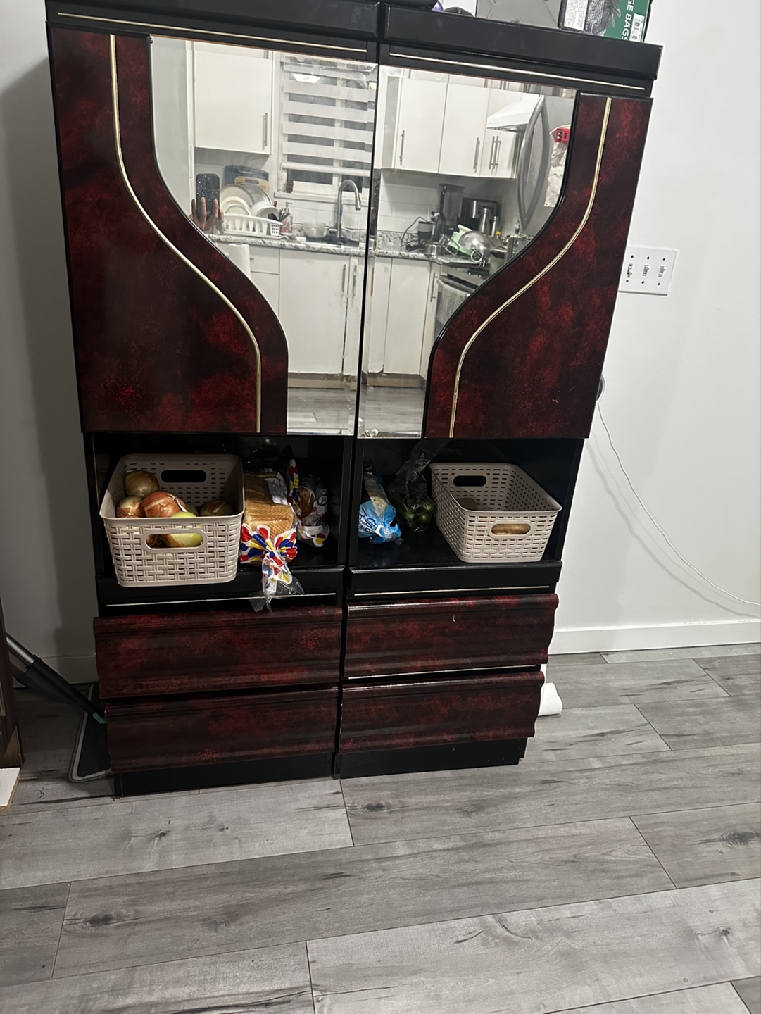 Double mirrored storage cabinet