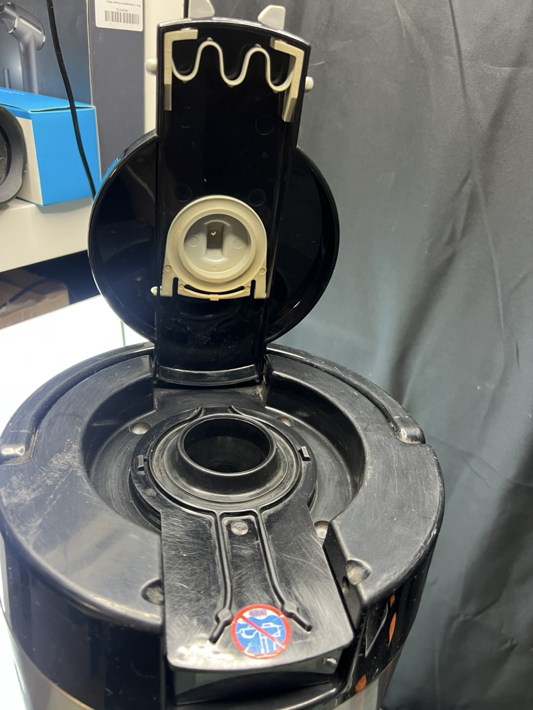 FETCO L3D-20 8L Stainless Steel Water Dispenser - photo 4