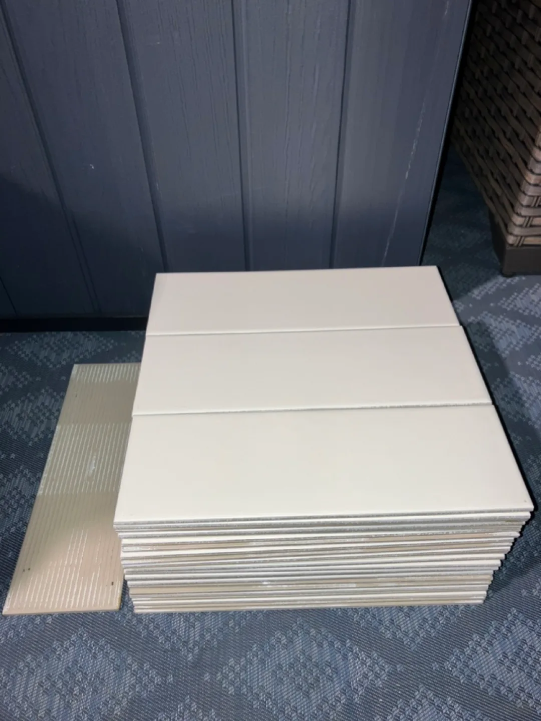 Ceramic White Tiles thumbnail