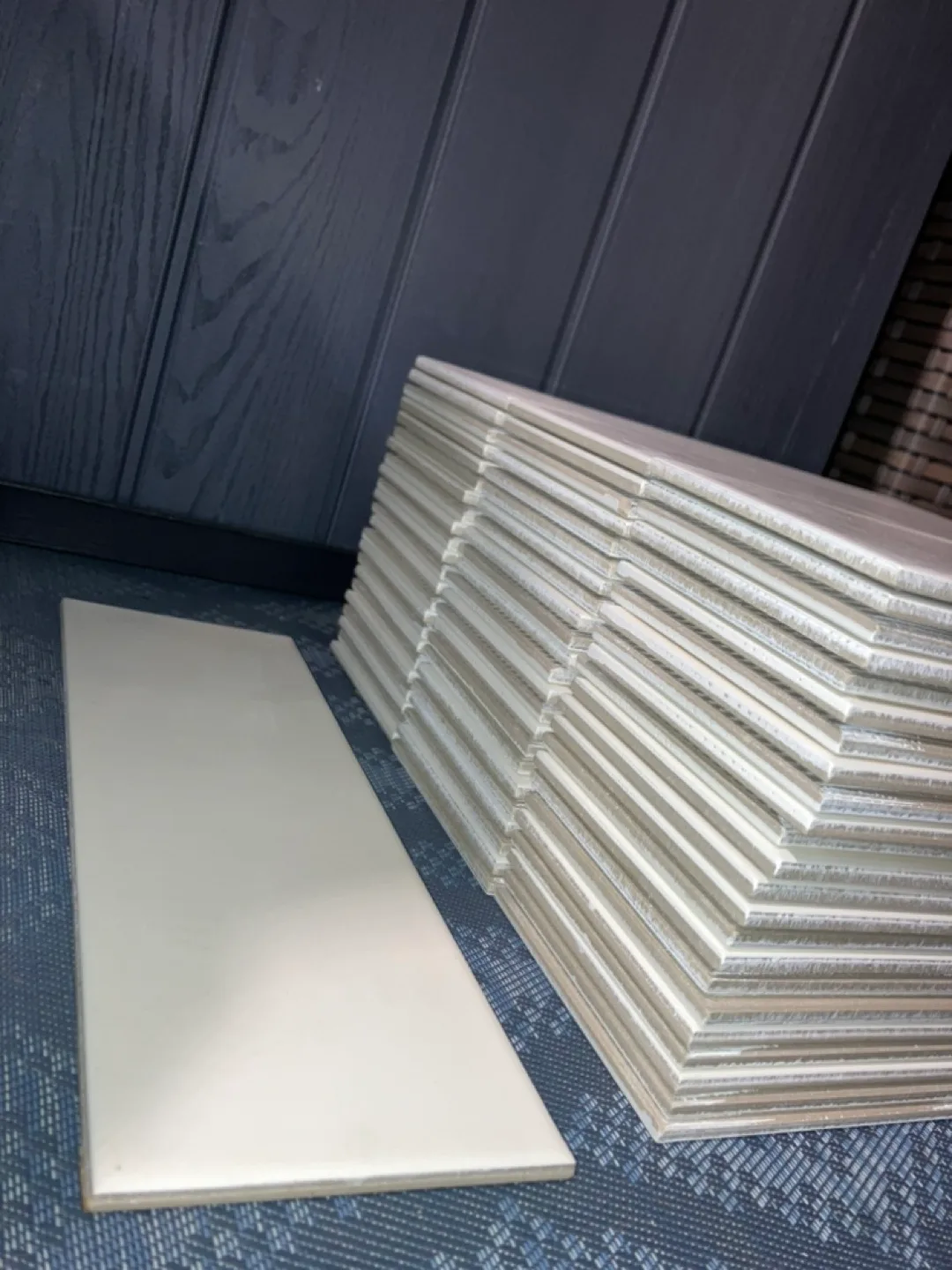 Ceramic Cream White Tiles image indicator(2)