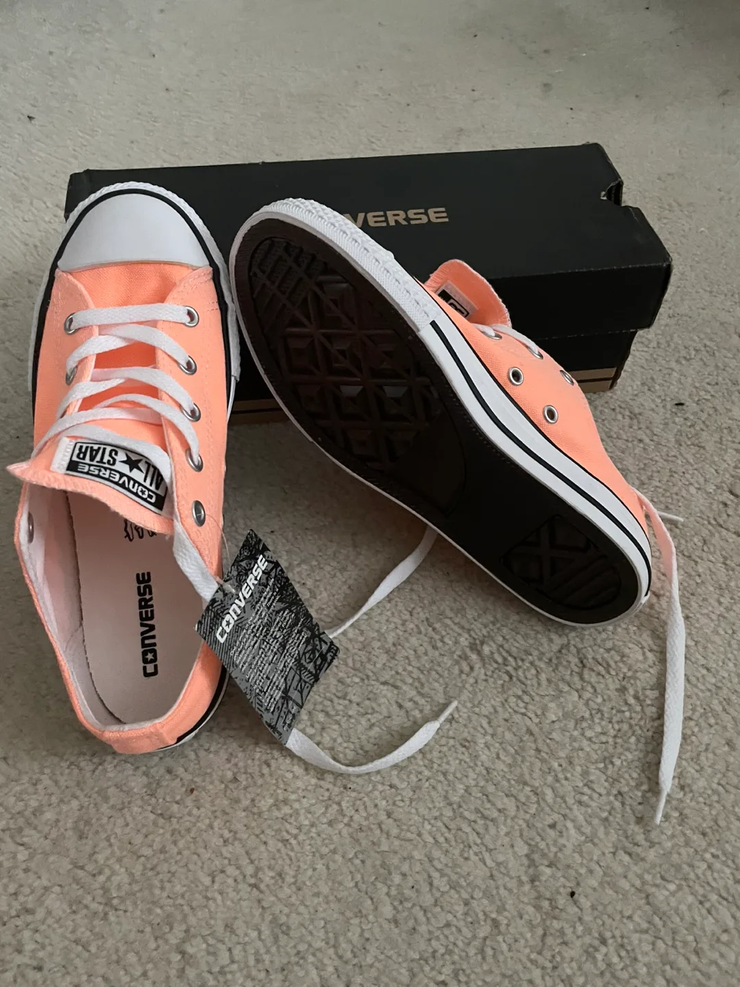 Peach Converse Chuck Taylor All Star Low Tops - Size 3 Youth image indicator(2)